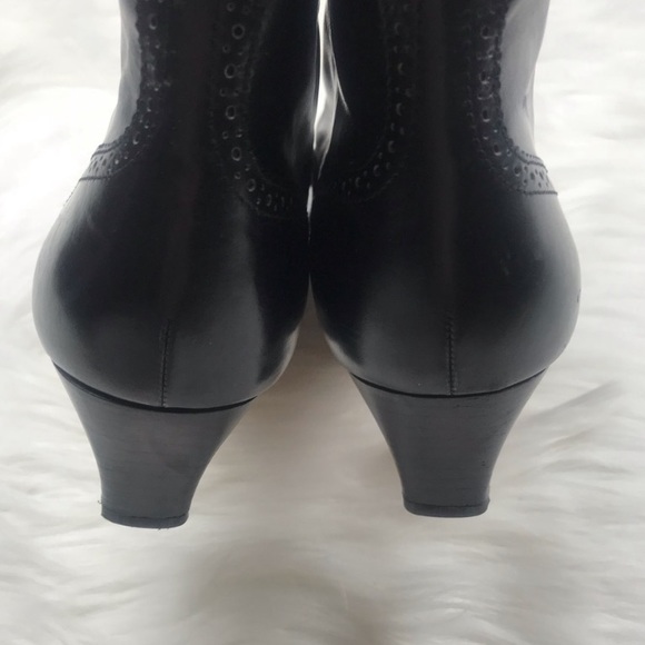 Vintage Ferragamo lace up  boots - Picture 3 of 7